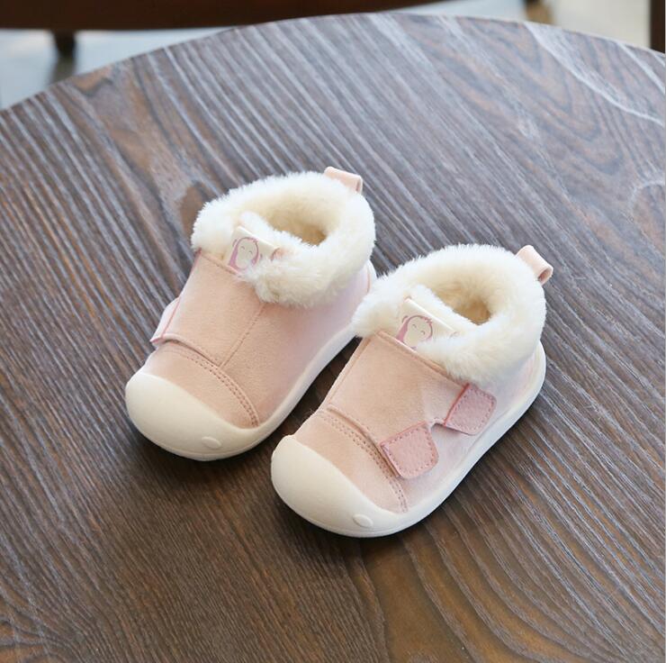 Botas de invierno para niños pequeños, botas de nieve cálidas de felpa para bebés y niñas, zapatos antideslizantes de fondo suave para exteriores cómodos para niños