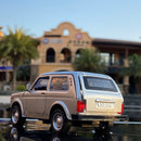 1/32 ruso LADA NIVA aleación modelo coche LADA 2106 juguete Diecast Metal fundición tirar hacia atrás música luz coche juguetes para niños vehículo