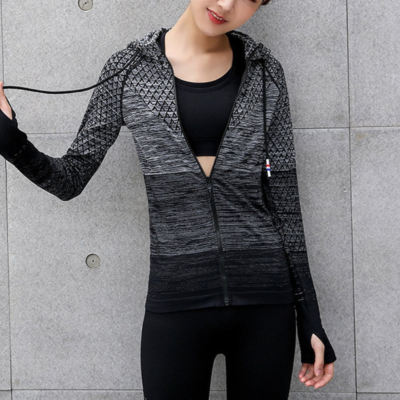 Zipper Fitness Clothing With Hat Yoga Shirt Long Seamless Outerwear Girl Sport Jerseys Women Coats Running Sports Jacket Tops