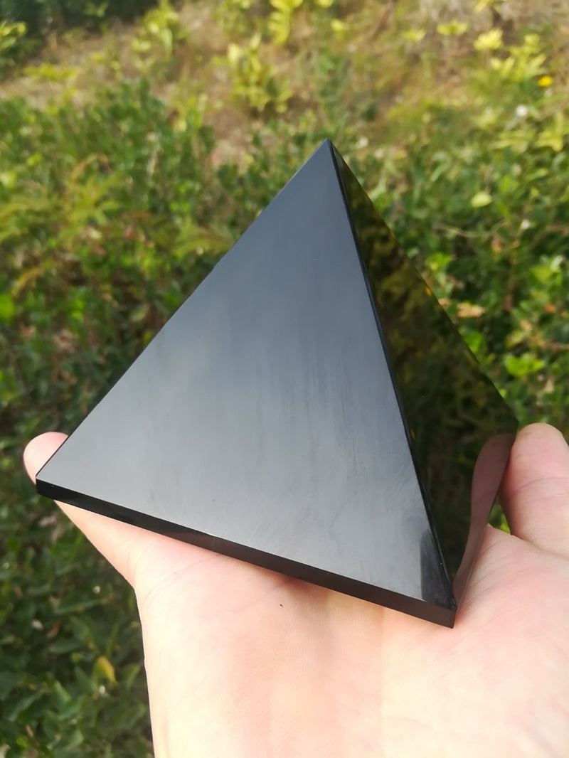 4-10cm schwarze Obsidian-Heilpyramide natürliche dreieckige Kristallspitze Großhandel