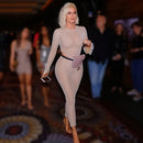 Body transparente brillante inspirado en Khloe Kardashian, cintura transparente, ojal recortado, malla ceñida a la piel, medias de red completas