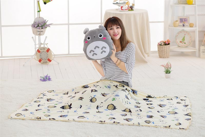 Juguete de peluche Totoro, almohada suave bonita con manta, figura de Anime 3 en 1, regalos para niños, regalo para niños, un buen ayudante en el tiempo de trabajo