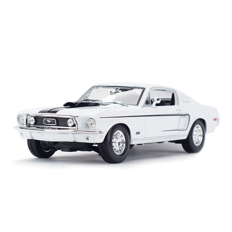 Maisto 1:18 1968 Ford Mustang GT Cobra Jet Sportwagen Statische Simulation Druckgussfahrzeuge Sammlermodell Auto Spielzeug