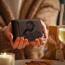 Direktverkauf kundenspezifische Brieftasche Herren kurze Pu-Leder-Geldbörsen doppelt faltbare benutzerdefinierte Mustergravur Thanksgiving-Geldbörse