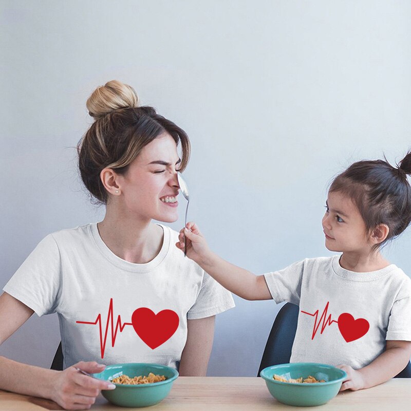 new family matching clothes mommy and me t shirt mother daughter red love funny printing mother and daughter tops