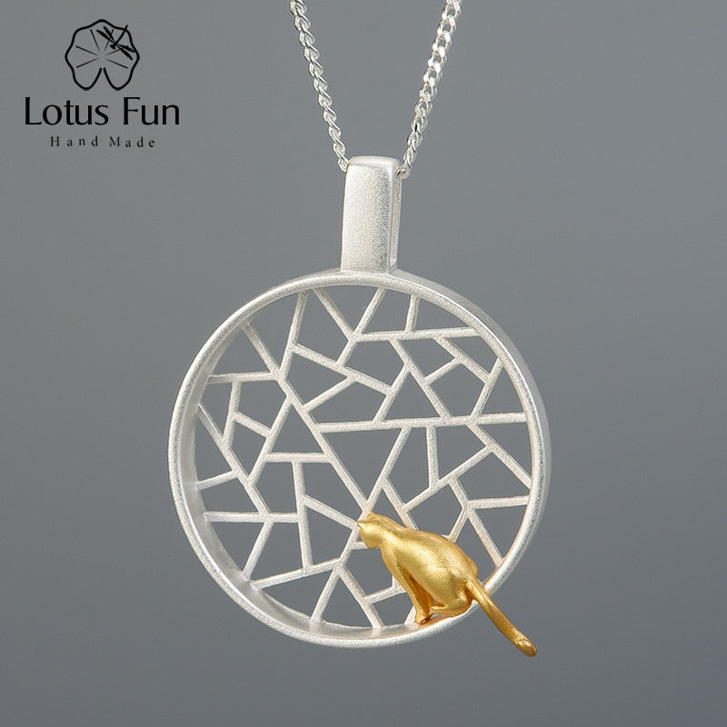 Lotus Fun Real 925 Sterling Silver Handmade Design Fine Jewelry Cute 18k Gold Cat Playing by the Window Pendant without Necklace