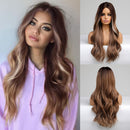 La Sylphide Halloween Cosplay Lolita Perücke Lange Naturwelle Lila Kunsthaar Perücken mit Pony für Frau Hitzebeständige Faser