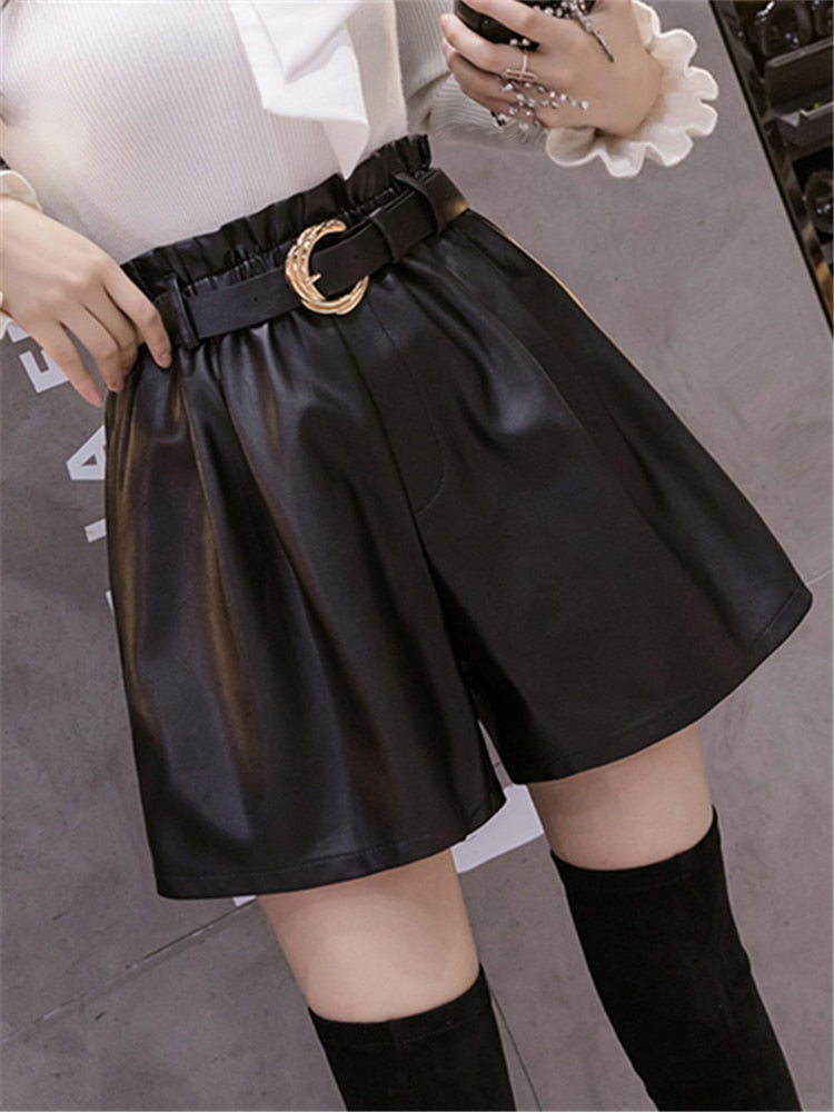 Seoulish 2022 Neue Herbst Winter Schwarz PU Kunstleder Damen Shorts Schärpen Hohe Taille Breites Bein Shorts Elegante Damenhose