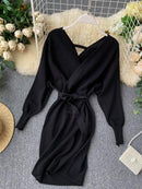 YuooMuoo Herbst Winter Frauen Strickpullover Kleid 2022 Neue Koreanische Lange Fledermausärmel V-ausschnitt Elegantes Kleid Damen Verbandkleid