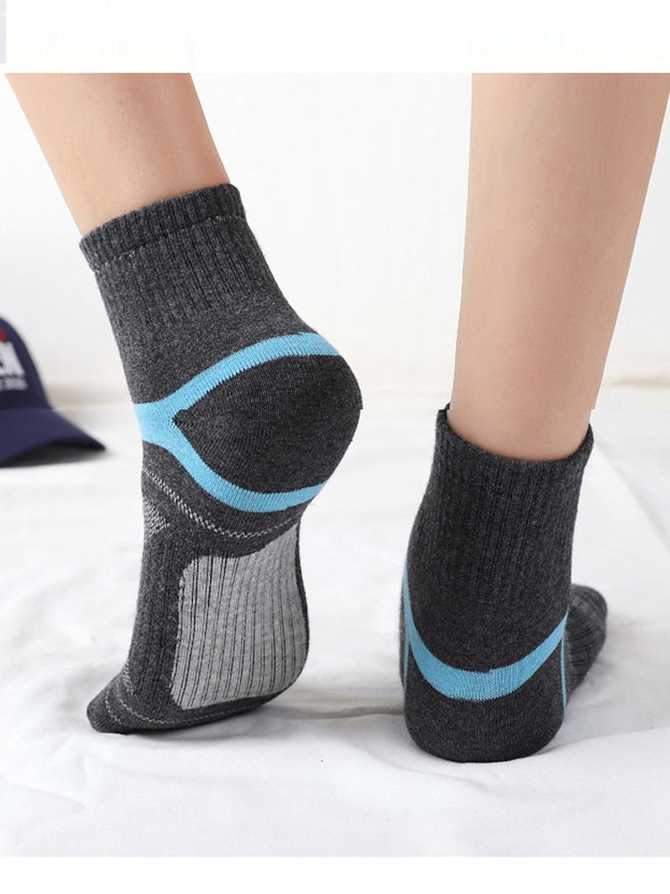 10 Uds = 5 pares de calcetines de algodón de alta calidad para hombre, calcetines deportivos transpirables informales para correr en invierno, calcetines deportivos a rayas EUR38-48