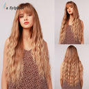 La Sylphide Halloween Cosplay Lolita Perücke Lange Naturwelle Lila Kunsthaar Perücken mit Pony für Frau Hitzebeständige Faser