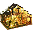 Cutebee DIY Dollhouse Kit Apartment Loft Miniatur-Puppenhäuser aus Holz mit Möbel-LED-Leuchten für Kindergeburtstagsgeschenk