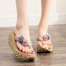 7 CM High Heel Frauen Keil Rutschfeste Outdoor Slipper Sommer Strandschuhe Weibliche Blumen Flip-Flop Bohemian String Bead Lady Sandalen