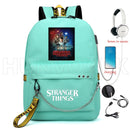 New Stranger Things Rucksack HELLFIRE Multifunktions-USB-Lade-Reise-Segeltuch-Studenten-Rucksack für Teenager Jungen Mädchen Schultasche