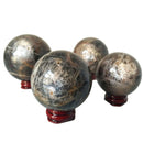 Natürlicher grauer Mondstein Kristallkugel Raumdekoration Steinkugel Hexerei liefert Chakra-Heilkristalle FengShui-Dekoration Zuhause