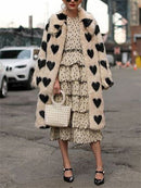 2022 Winter-Frauen-warmer Kunstpelz-Mantel-Liebes-Muster-Frauen-langer Mantel-Umlegekragen-Frauen-warmer Plüsch-Mantel-klassischer Mantel lose