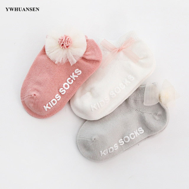 3 Paar/Los 0 bis 24 M Frühlings-Sommer-Baby-Socken-Normallack-Säuglingsbaby-Boden-Socken-weiche Baumwollanti-Rutsch-Boots-Socken für Mädchen