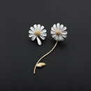 Koreanische Art-nette kleine Gänseblümchen-Blumen-Bolzen-Ohrringe für Frauen-Mädchen-süße Aussage asymmetrische Ohrring-Partei-Schmuck-Geschenke