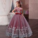 New 2020 Girls'Back Hollow Flower Dress Flower Boy High-End-Hochzeitskleid Elegantes Blumen-Spitzen-Bankettkleid für Mädchen