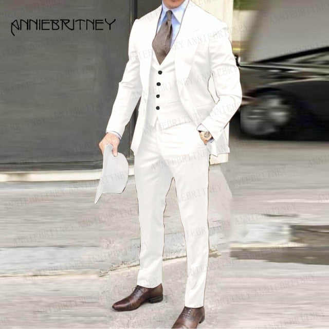 2021 Brown Classic Men Suit 3 Pieces Tuxedo Peak Lapel Groomsmen Wedding Suits Set Fashion Men Business Blazer Jacket+Pants+Vest
