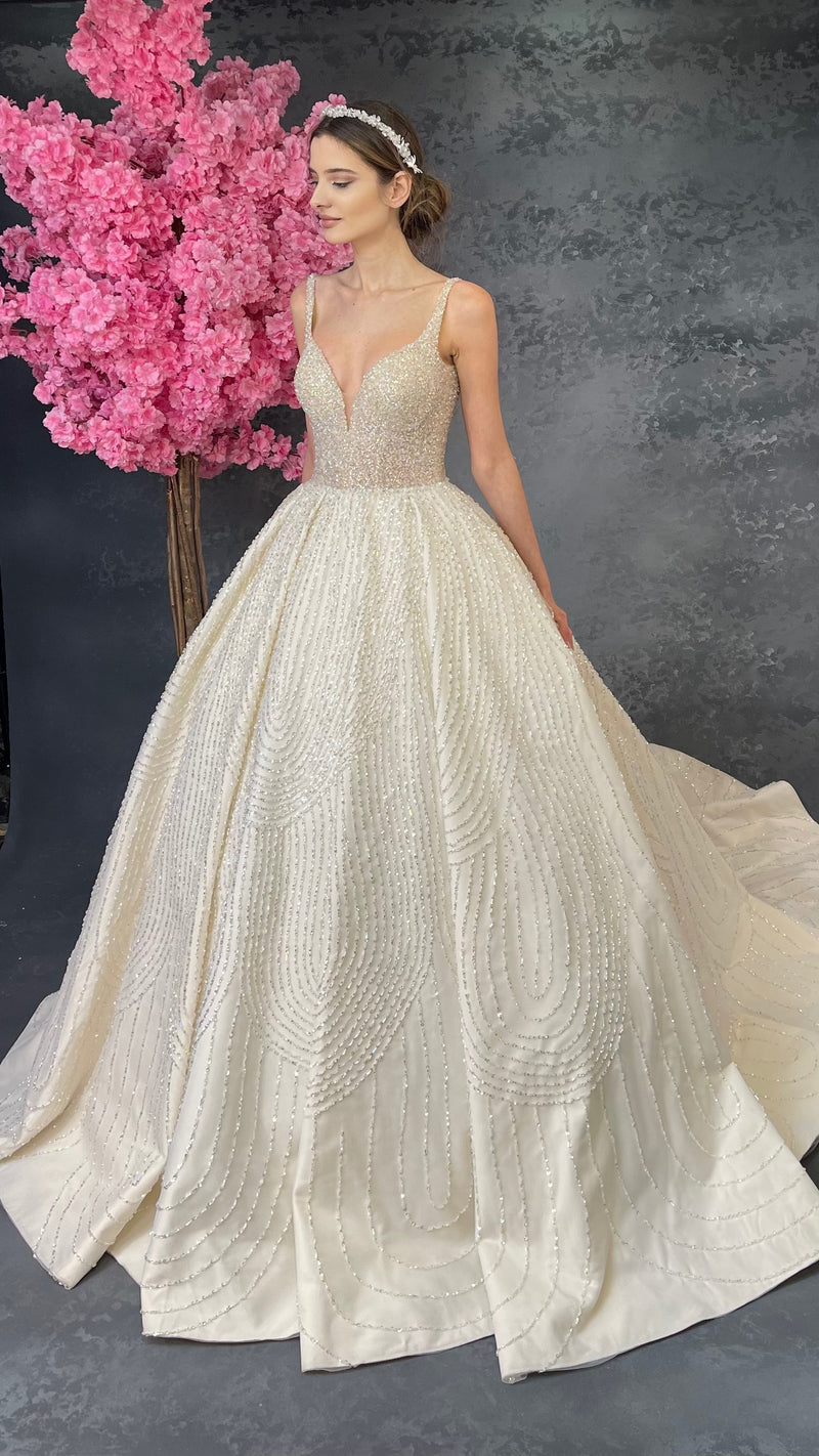 Women's Beige V Neck Swarovski Embroidered Princess Wedding Dress Bridal Dress 2021 Model Quality and Elegant Design
