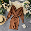 YuooMuoo Herbst Winter Frauen Strickpullover Kleid 2021 Neue Koreanische Lange Fledermausärmel V-ausschnitt Elegantes Kleid Damen Verbandkleid
