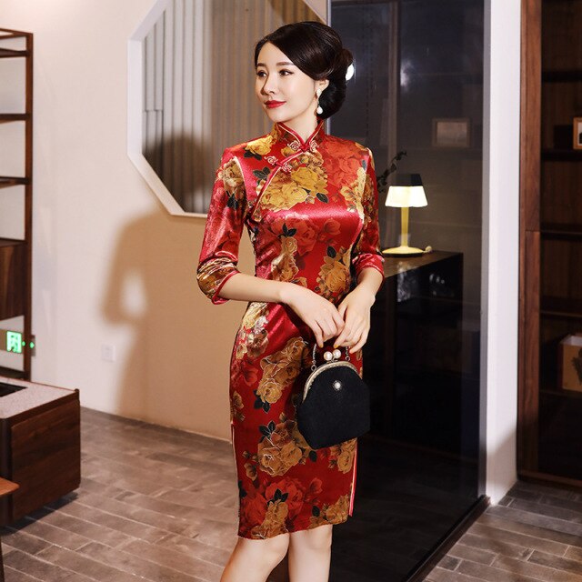 2021 Neue Frauen Kleid Vintage Velours Chinesisch Traditionelles Kurzes Cheongsam Dreiviertel Ärmel Stehkragen Schlank Plus Größe Kleid