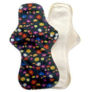 Lecy Eco Life wiederverwendbare Menstruationseinlagen für starken Blutfluss 1 Stück 13" Flamingo bedruckte Nachteinlagen, große atmungsaktive Damen-Stoffeinlagen