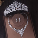 Wunderschöne Silber Farbe Kristall Brautschmuck Sets Mode Diademe Krone Ohrringe Halsband Halskette Frauen Hochzeitskleid Schmuck Set