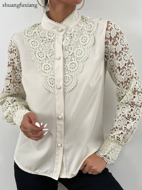 Frauen Sexy Spitze Patchwork aushöhlen Hemdbluse Langarm Oansatz Mesh Design Tops 2022 Frühlings-weiße Vintage-Knopfhemden