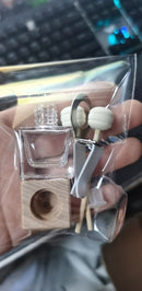 1 STÜCK Auto Parfüm Flasche Parfüm Anhänger Auto-Styling Lufterfrischer Hängende Glasflasche Auto Ornament Diffusor Für Ätherische Öle