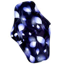 wasserdichte PUL-gedruckte wiederverwendbare Mama-Einlagen mit normalem Durchfluss, superweiche Menstruationseinlagen aus Stoff für den täglichen Gebrauch mit Bio-Bambus-Innenseite